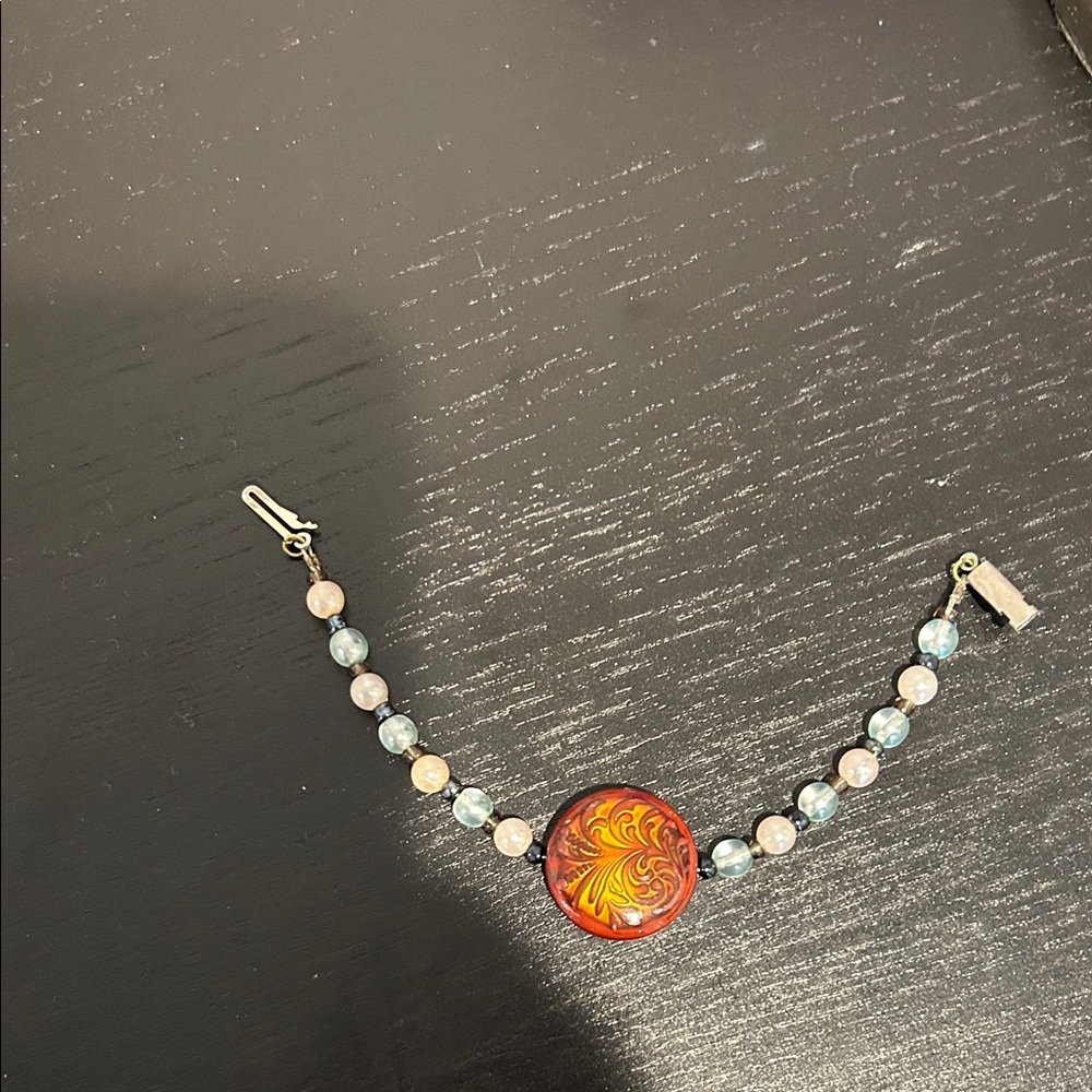 Elegant Red and Gold Beaded Bracelet ya